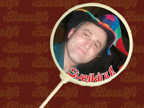 Šokoladukas ant pagaliuko mažiukas